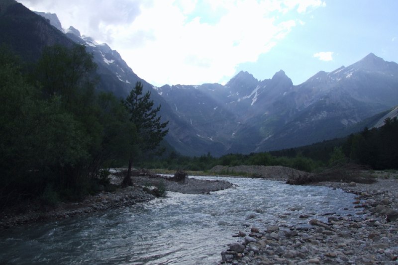 2008-07-09,18-52-19,cirque de Pineta.jpg